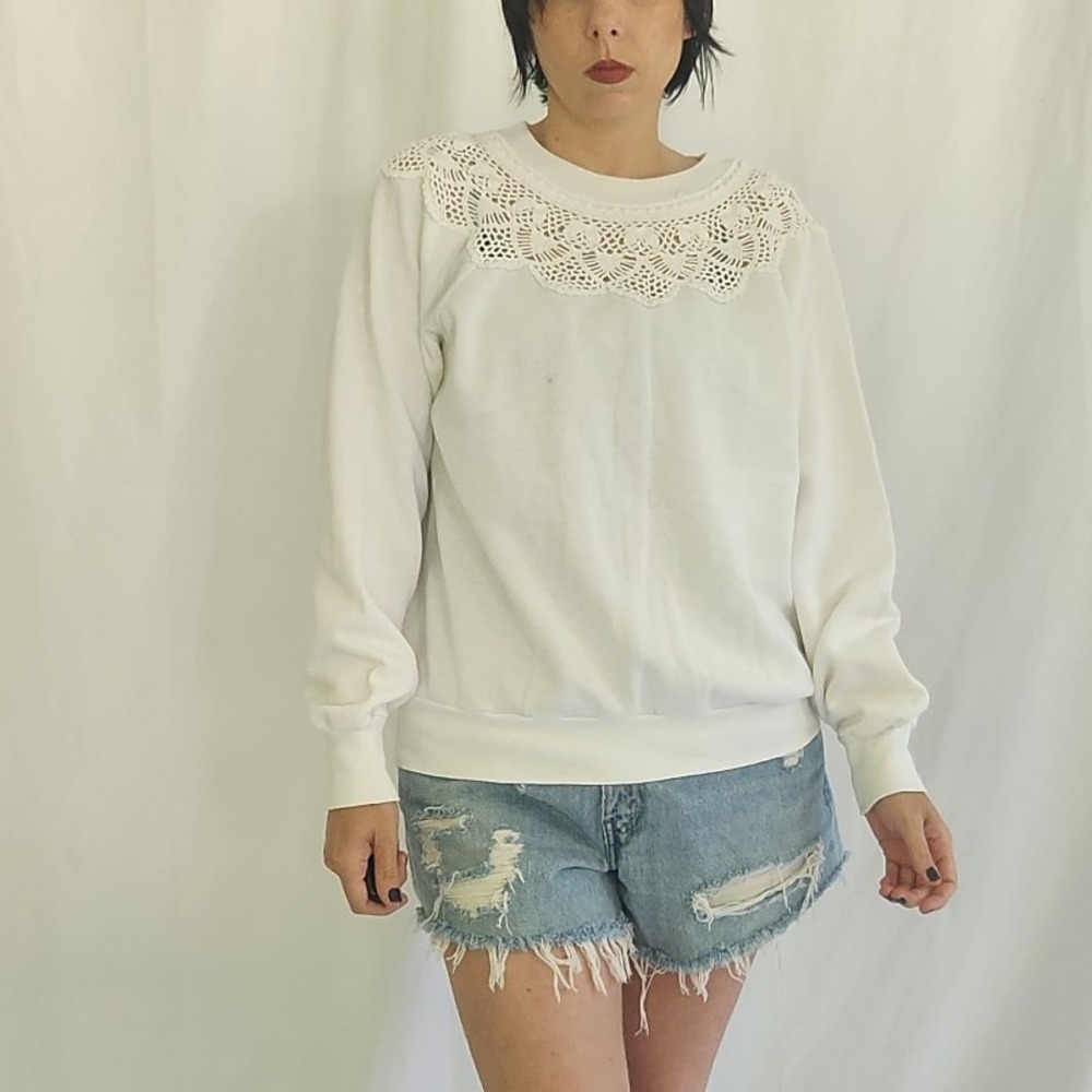 90s White Crew Neck Sweatshirt with Crochet Details